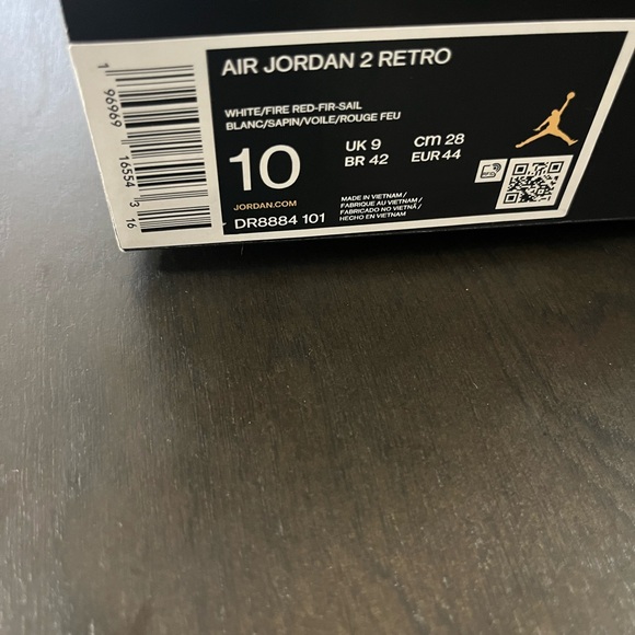 Air Jordan 2 Retro White and Red - Picture 8 of 8